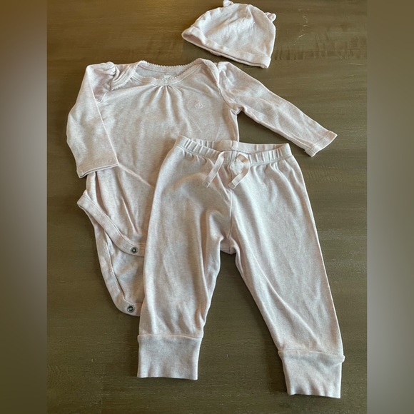 GAP Other - 🎀  5 for $30 GAP Matching Set- Bodysuit, Pants and Hat in Soft Pink 6-12M